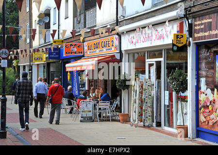 Crawley West Sussex UK - la vieille cité commerçante et High Street area Banque D'Images