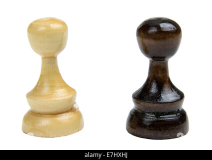 Pièces des échecs en noir et blanc isolé sur fond blanc Banque D'Images