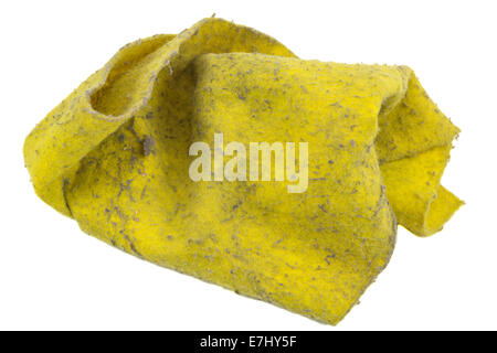 chiffon jaune poussière fond blanc Stock Photo
