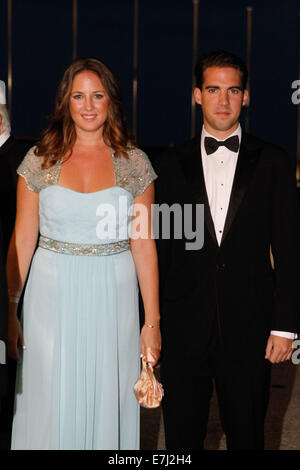 Le Pirée, Grèce. 18 Sep, 2014. La princesse Theodora et Prince Philippos posent pour une photo qu'ils arrivent au Yacht Club de Grèce au Pirée. L'ancien roi Constantin II de Grèce et l'ex-reine Anne-Marie célébrer jeudi leurs noces d'or avec la famille royale de toute l'Europe. Aristidis Crédit : Vafeiadakis/ZUMA/Alamy Fil Live News Banque D'Images