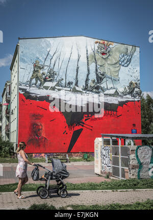 Varsovie : fresque à la mémoire de capitaine de cavalerie Witold Pilecki, fondateur de l'armée polonaise secrète et anti-communiste membre de l'organisation Banque D'Images