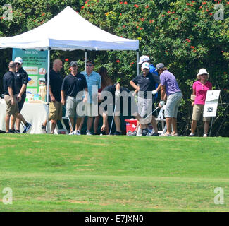 Dana Point, Californie, USA. Sep 7, 2014. -Teemu Selanne à la 5e Tee en préparation et pris le départ à la Monarch Beach Golf Links à Dana Point, Californie le dimanche matin, le 7 septembre 2014. --- Capitaine de l'équipe de canard Anaheim Ryan Getzlaf a accueilli la 4e conférence annuelle à la fusillade Golf Getzlaf Monarch Beach Golf Links, le dimanche. Le bénéfice permettra de financer un traitement pour la Dystrophie Musculaire de Duchenne, une maladie musculaire effectuant 1 tous les 3500 garçons. © David Bro/ZUMA/Alamy Fil Live News Banque D'Images