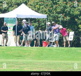 Dana Point, Californie, USA. Sep 7, 2014. -Teemu Selanne à la 5e Tee en préparation et pris le départ à la Monarch Beach Golf Links à Dana Point, Californie le dimanche matin, le 7 septembre 2014. --- Capitaine de l'équipe de canard Anaheim Ryan Getzlaf a accueilli la 4e conférence annuelle à la fusillade Golf Getzlaf Monarch Beach Golf Links, le dimanche. Le bénéfice permettra de financer un traitement pour la Dystrophie Musculaire de Duchenne, une maladie musculaire effectuant 1 tous les 3500 garçons. © David Bro/ZUMA/Alamy Fil Live News Banque D'Images