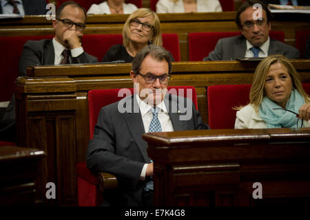 Barcelone, Espagne. 19 Septembre, 2014. Président de Catalogne Artur Mas lors du débat d'approuver une loi permettant à un référendum sur l'indépendance. Le Parlement catalan a voté aujourd'hui pour approuver la loi qui permet de faire appel à un référendum. Crédit : Jordi Boixareu/Alamy Live News Banque D'Images