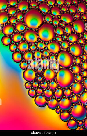 Bulles de savon coloré Banque D'Images