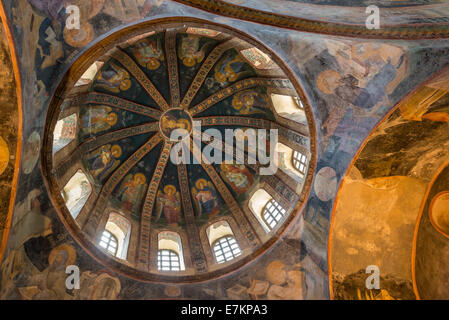 L'un des dômes de décoration de l'église de Chora à Istanbul, l'affichage de la Vierge Marie et l'enfant. Banque D'Images