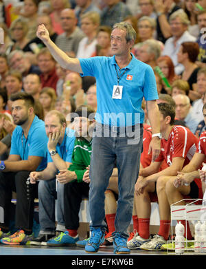 Goeppingen, Allemagne. Sep 20, 2014. L'entraîneur-chef de la Suisse Rolf Brack lors de la match de handball entre l'Allemagne et la Suisse à Goeppingen, Allemagne, 20 septembre 2014. Photo : DANEIL MAURER/dpa/Alamy Live News Banque D'Images