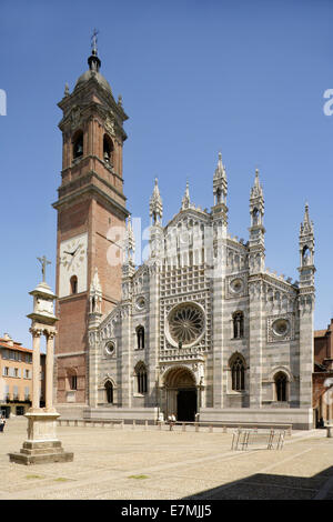 Duomo di Monza Monza ou Cathédrale, Italie. Également connu sous le nom de la Basilique de San Giovanni Battista. Banque D'Images