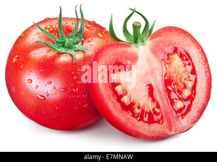 La tomate et la moitié du trou avec de l'eau tombe sur eux. Isolé sur un fond blanc. Banque D'Images