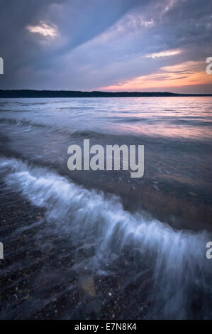 Coucher de soleil sur le Puget Sound, Mukilteo, Washington, USA Banque D'Images