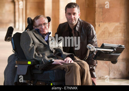 Le professeur Stephen Hawking avec Directeur,Stephen Finnigan Banque D'Images