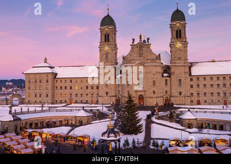 Einsiedeln, Suisse, Europe, le canton de Schwytz, cloître, monastère, Noël, Noël, dusk Banque D'Images