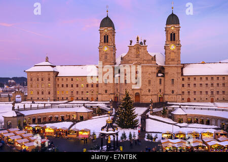 Einsiedeln, Suisse, Europe, le canton de Schwytz, cloître, monastère, Noël, Noël, dusk Banque D'Images