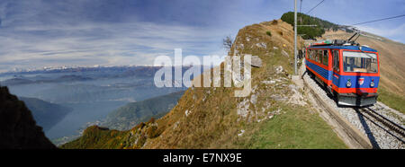 Tessin, le Monte Generoso, route de montagne, le lac de Lugano, la chaîne des Alpes, route de montagne, l'automne, canton du Tessin, en Suisse méridionale, S Banque D'Images