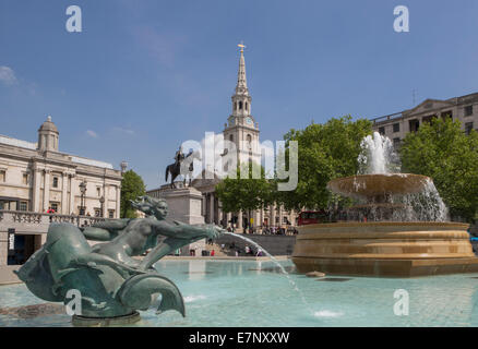 City, Londres, Angleterre, Square, Saint Martin, Trafalgar, UK, architecture, église, fontaine, cheval, monument, tourisme, Voyage Banque D'Images