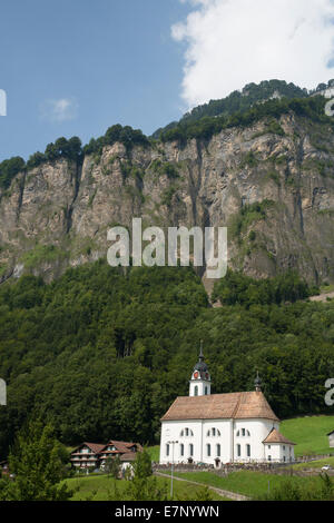 Muotatal, église, rock, falaise, Muotathal SZ, canton, SZ, Schwyz, Suisse, Europe, Banque D'Images