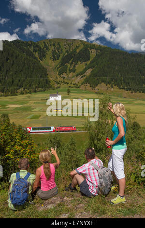 Goms, balades, randonnées, chemin de fer, Glacier express, train, train, chemin de fer, sentier, marche, randonnée, canton, VS, Valais, Suisse Banque D'Images