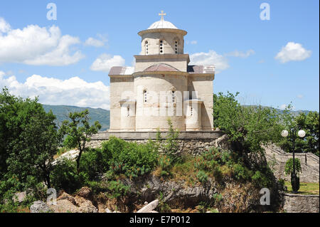 Retour, sombre, bâtiment, construit, sculpté, caverne, ciseau, ciselé, église, falaise, consacrer, le durmitor, enchantés, Europe, visage, Patrimoine canadien Banque D'Images