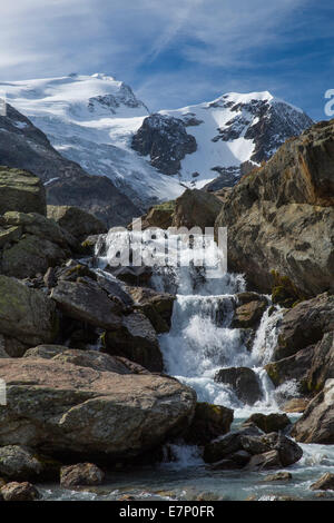 B, Gwächtenhorn, Tierberg, Susten Pass, nuages, nuage, montagne, montagne, glacier, glace, moraine, automne, rivière, écoulement, corps de Banque D'Images