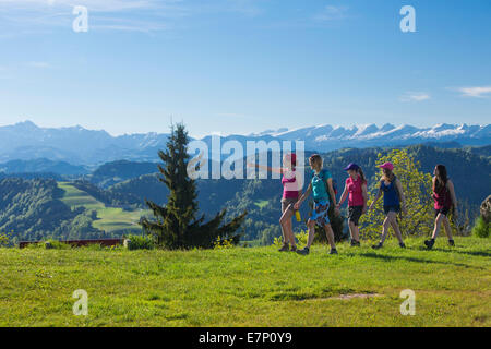 Hautes terres de Zurich, la marche, la randonnée, l'Alpstein, Hörnli, montagne, Churfirsten, montagnes, groupe, sentier, groupe, femmes, canton Zuric Banque D'Images