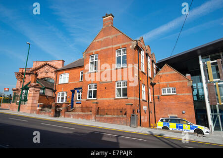 La police britannique des Transports à la gare de Nottingham, Angleterre Royaume-uni Banque D'Images