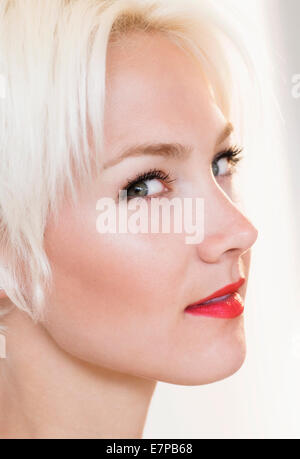 Portrait de femme blonde Banque D'Images