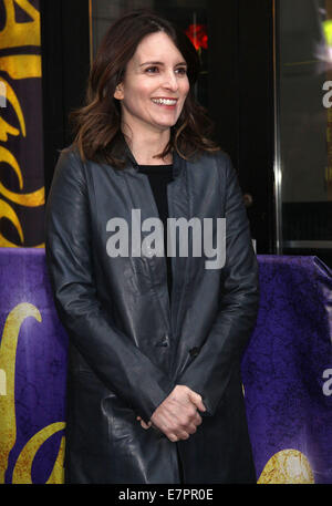 Soirée d'ouverture de Broadway's Aladdin au New Amsterdam Theatre - Arrivées. Avec : Tina Fey Où : New York, New York, United States Quand : 20 Mars 2014 Banque D'Images