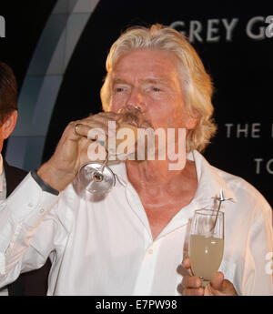 New York, New York, USA. 22 Sep, 2014. Sir Richard Branson occupe le lancement mondial de l'oie grise partenariat avec Virgin Galactic, tenue au Rose Center for Earth & Space, situé au Musée Américain d'Histoire Naturelle. Credit : Nancy/Kaszerman ZUMA Wire/Alamy Live News Banque D'Images