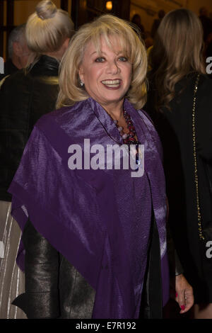 Londres, Royaume-Uni. 22 septembre 2014. En Photo : la chanteuse Elaine Paige. Les célébrités arrivent pour la presse nuit de l'Andrew Lloyd Webber et Tim Rice encore de 'Evita' au Dominion Theatre, Londres, Royaume-Uni. Credit : Nick Savage/Alamy Live News Banque D'Images