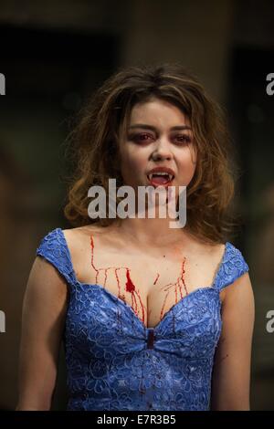 Vampire Academy Année : 2014 UK / USA Réalisateur : Mark Waters Sarah Hyland Banque D'Images