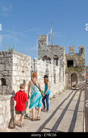 Visite de la famille forteresse Kamerlengo, Trogir, en Dalmatie, Croatie Banque D'Images