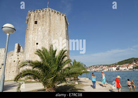 Forteresse Kamerlengo, front de mer, Trogir, en Dalmatie, Croatie Banque D'Images