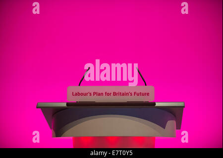 MANCHESTER, UK. 23 Septembre, 2014. Le podium à la troisième journée de la conférence annuelle du Parti travailliste à Manchester Central Convention Complex Crédit : Russell Hart/Alamy Live News. Banque D'Images