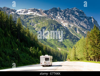 Trans Canadian Highway, Glacier National Park, British Columbia, Canada Banque D'Images