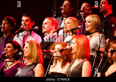 Perpetuum Jazzile, slovène, groupe de musique a cappella à la scène en concert sold out Dvorana Tabor, Maribor, Slovénie, 2012 Banque D'Images