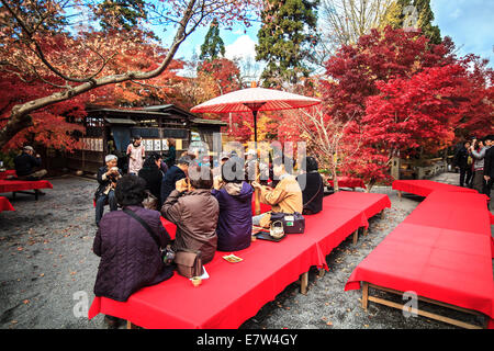 Kyoto, Japon - 26 novembre 2013 : Couleurs d'automne au Temple Eikando, Kyoto, Japon, Kansai Banque D'Images