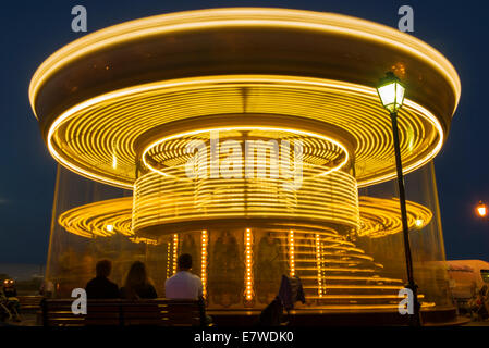 Le carrousel ride dans le port de Honfleur en Normandie, France Europe Banque D'Images