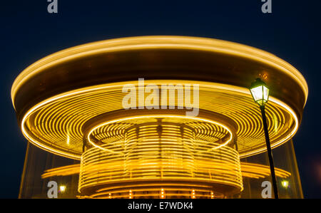 Le carrousel ride dans le port de Honfleur en Normandie, France Europe Banque D'Images