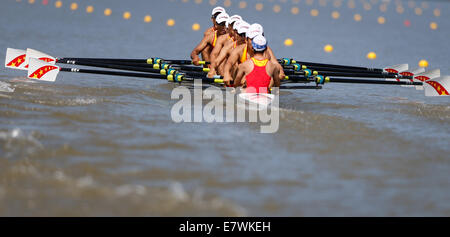 Incheon, Corée du Sud. 25 Septembre, 2014. Les athlètes de la Chine en concurrence lors de la finale masculine de huit de l'aviron à la 17e Jeux asiatiques à Chungju, Corée du Sud, 25 septembre 2014. La Chine a remporté la médaille d'or. © Xinhua/Alamy Live News Banque D'Images