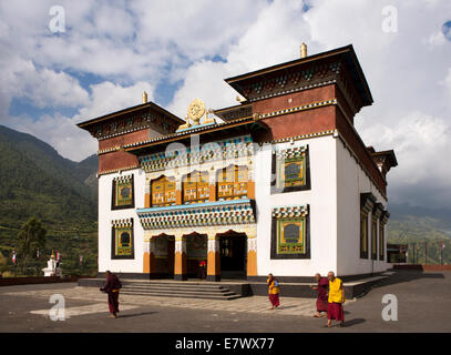 L'est du Bhoutan, Trashigang, Rangjung Woesel Thakchog et monastère Choeling, moines Banque D'Images