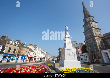 Statue de Sir Walter Scott et couthouse, Selkirk, le Royal et l'ancienne ville de Selkirk, Scottish Borders, Scotland, UK Banque D'Images