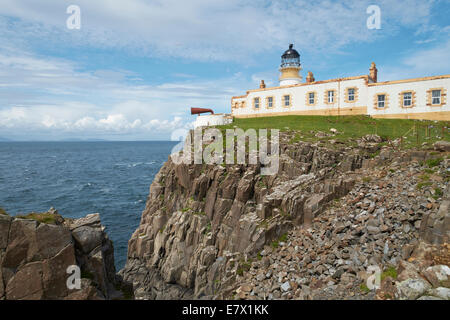 Neist Point Light House sur l'île de Skye, en Écosse, les Highlands écossais. Banque D'Images