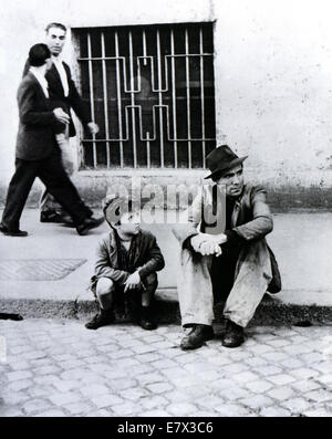 Voleur de bicyclette (Ladri di biciclette) aka réalisateur 1948 par Vittorio De Sica Banque D'Images