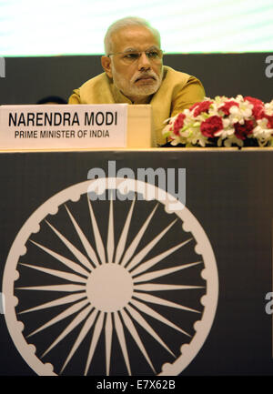 New Delhi, Inde. 25 Septembre, 2014. Le Premier Ministre indien Narendra Modi assiste au lancement de son 'Make en Inde initiative' avant son départ prévu pour les États-Unis à New Delhi, Inde, 25 septembre 2014. Le Premier Ministre indien Narendra Modi lance 'make en Inde' campagne jeudi dans la capitale, invitant les entreprises d'envergure mondiale pour mettre en place des bases de fabrication ici. Credit : Partha Sarkar/Xinhua/Alamy Live News Banque D'Images