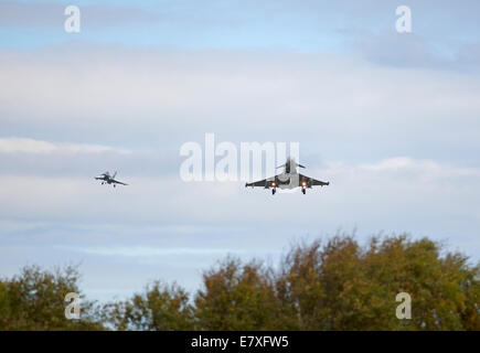 L'Eurofighter Typhoon FRG4 en approche de RAF Lossiemouth, Morayshire. 9132 SCO Banque D'Images