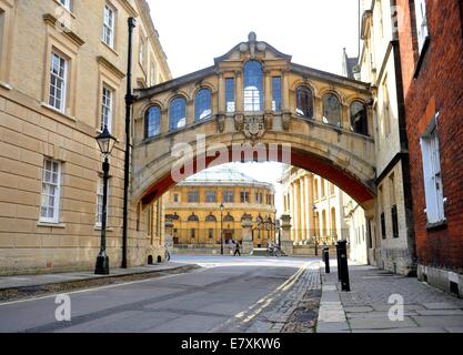 Pont de Hertford, connu comme le Pont des Soupirs Photo par : Brian Jordan / Retna - Photos Banque D'Images