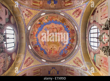 Padoue, Italie - septembre 9, 2014 : La coupole de l'église en basilique del Carmine de 1932 par Antonio Sebastiano Fasal Banque D'Images