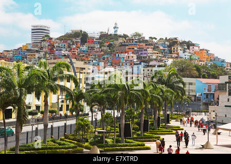 Maisons colorées dans le quartier de Las Penas, centre historique, Cerro Santa Ana, Guayaquil, Équateur, province de Guayas Banque D'Images