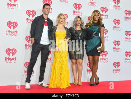 Acteurs Pablo Schreiber, Taryn Manning, Dascha Polanco et Laverne Cox assiste à la 2014 iHeartRadio Music Festival à Las Vegas Banque D'Images