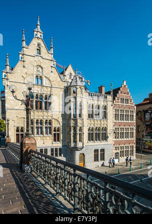 Un beau matin d'été dans la section médiévale de Gand, Belgique Banque D'Images